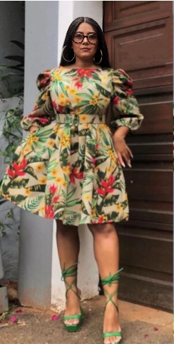 Tropical Flora & Fauna Print Knee-Length Dress with Puff Sleeves