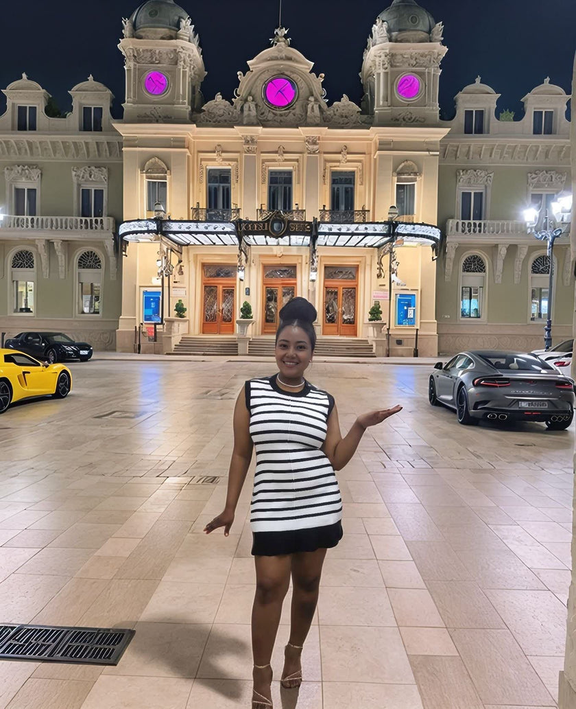 Sleeveless Round Neck Knitted Dress with Subtle Ruffled Hem