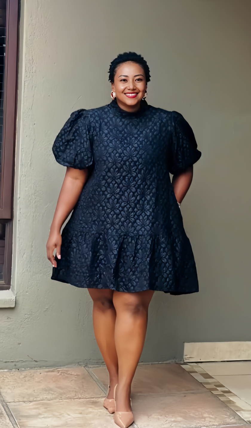 Elegant Lace Patterned Short Dress