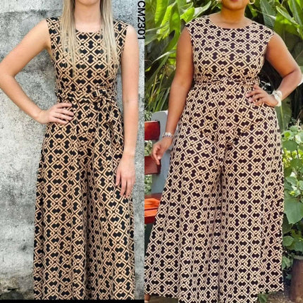 Sleeveless jumpsuit with round neckline and black-and-cream lattice geometric print