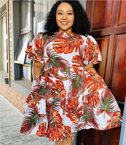 Short Sleeve Botanical Pattern Knee-Length Dress
