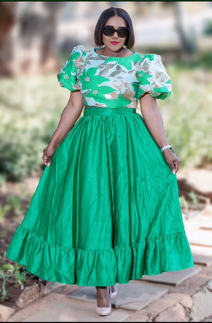 Floral Twin Set Ruffle Hem Top Full Skirt Chic