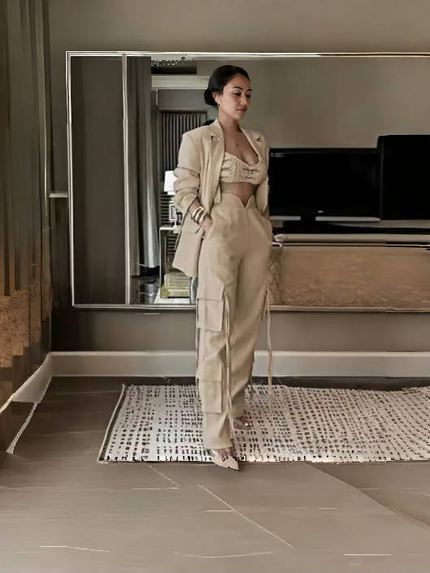 Light beige long blazer with flap pockets and high-waist tie pants