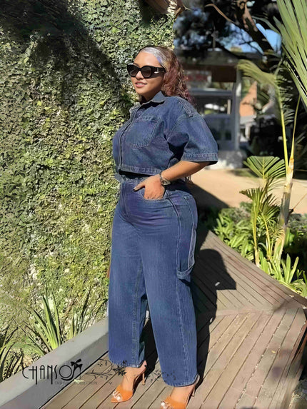 Denim cropped jacket and wide-leg pants set in blue wash, button closure, flap pockets