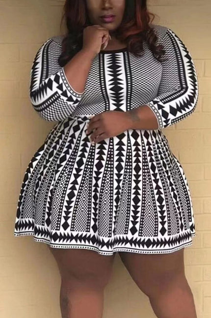 Plus size geometric knit flare dress, black-and-white long sleeves, round neckline