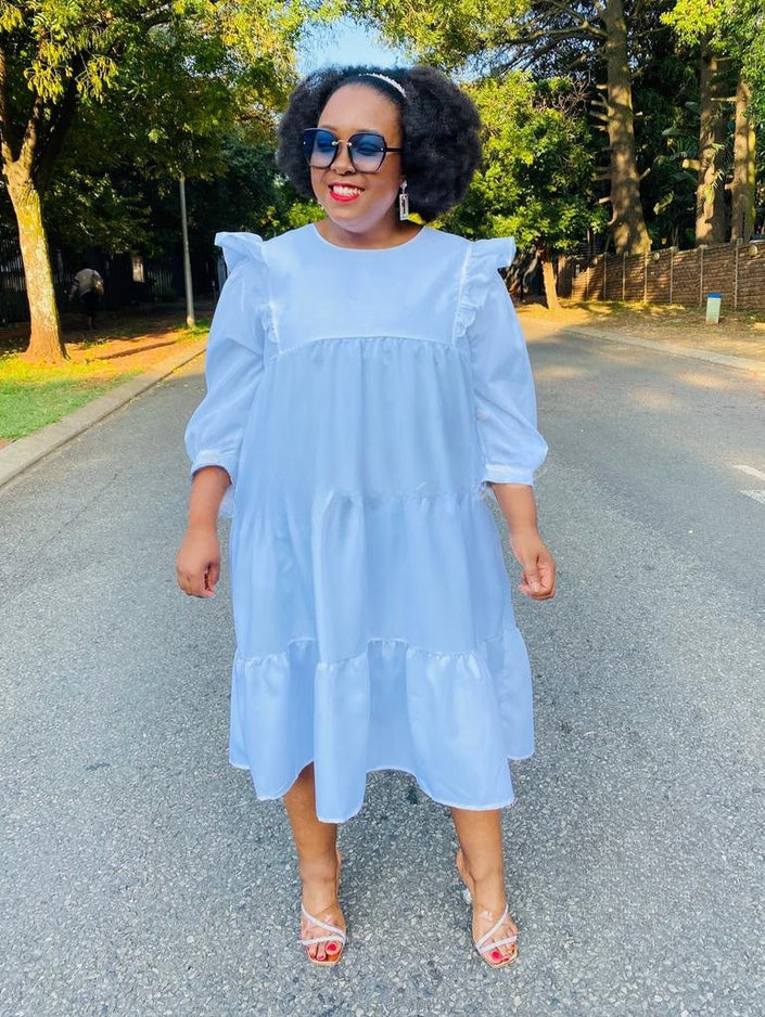 White midi ruffle-tier dress, loose fit, puff sleeves, ruffled hem